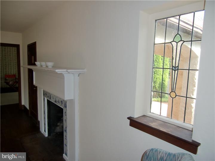 307 Overhill Road Wayne, PA 19087 - Photo 20 of 25 Living Room