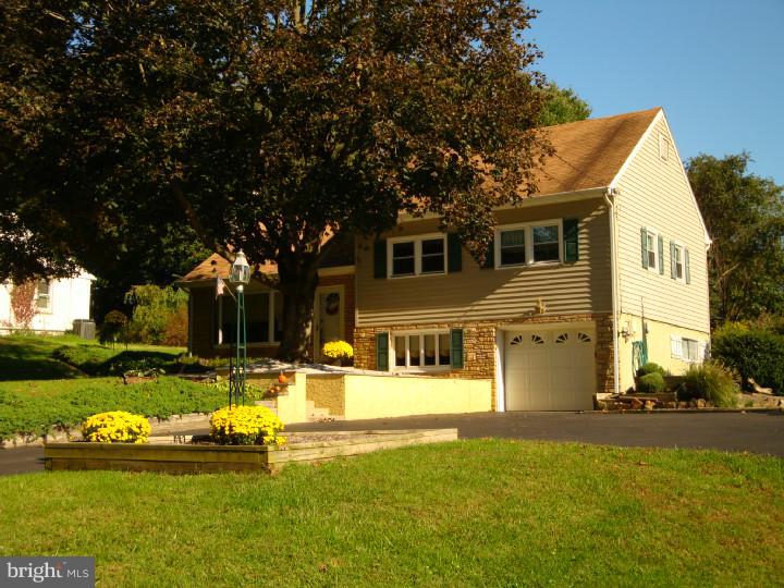 139 Beulah Road Doylestown, PA 18901 - Photo 2 of 25 Exterior Front