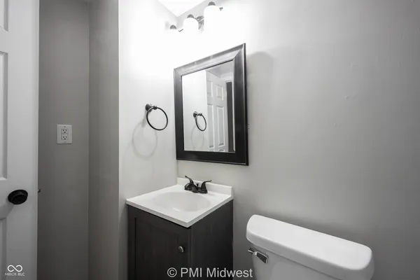 $1,449 | 955 North Traub Avenue, Indianapolis, IN 46222