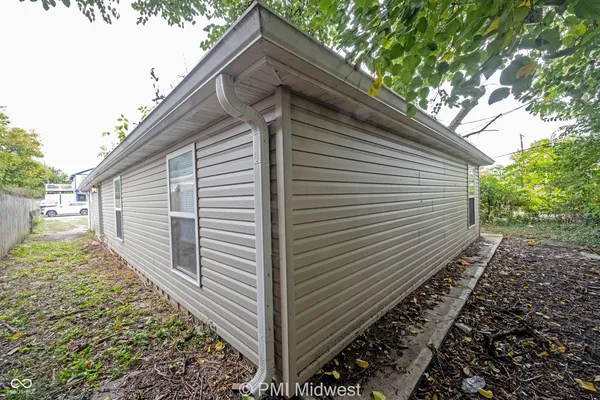 $1,449 | 955 North Traub Avenue, Indianapolis, IN 46222