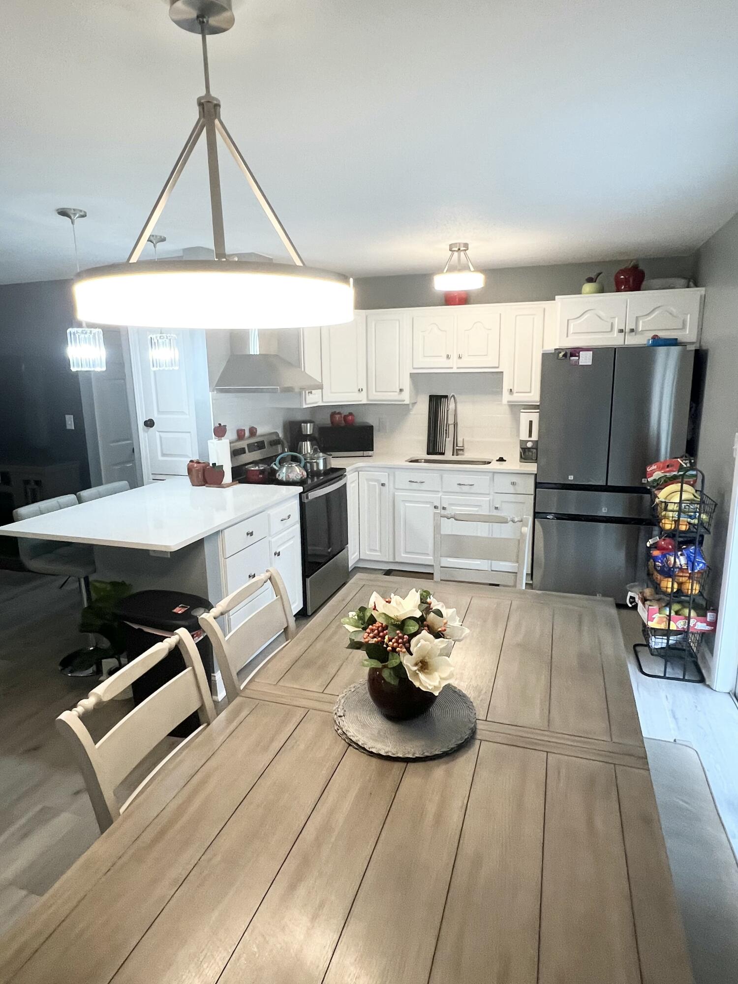 13 Port Dixie Boulevard Shalimar, FL 32579 - Photo 6 of 17 *