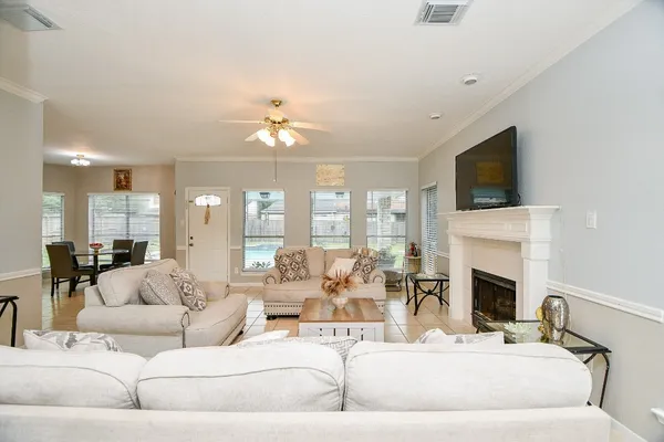 $489,900 | 3151 Mossy Elm Court, Houston, TX 77059