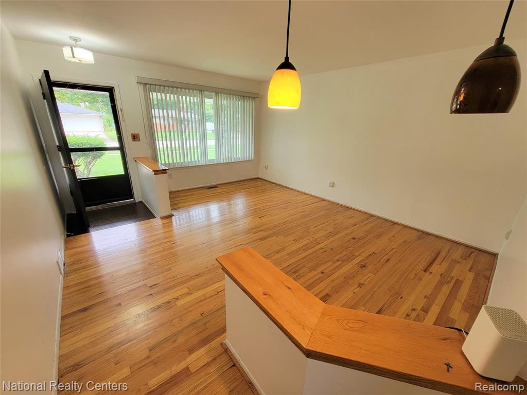 34305 Tyler Drive Sterling Heights, MI 48310 - Photo 6 of 29