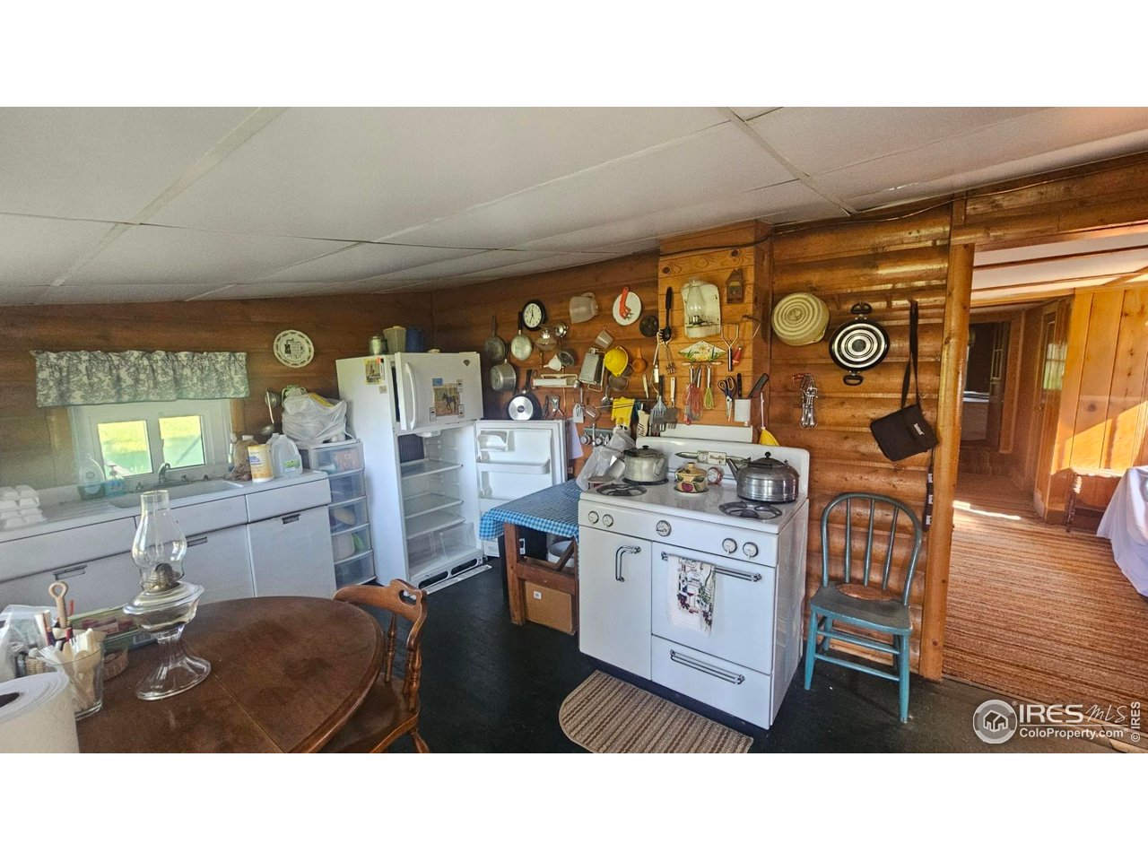 1364 Redbluff Road Livermore, CO 80536 - Photo 23 of 26 Propane appliances and kitchen area