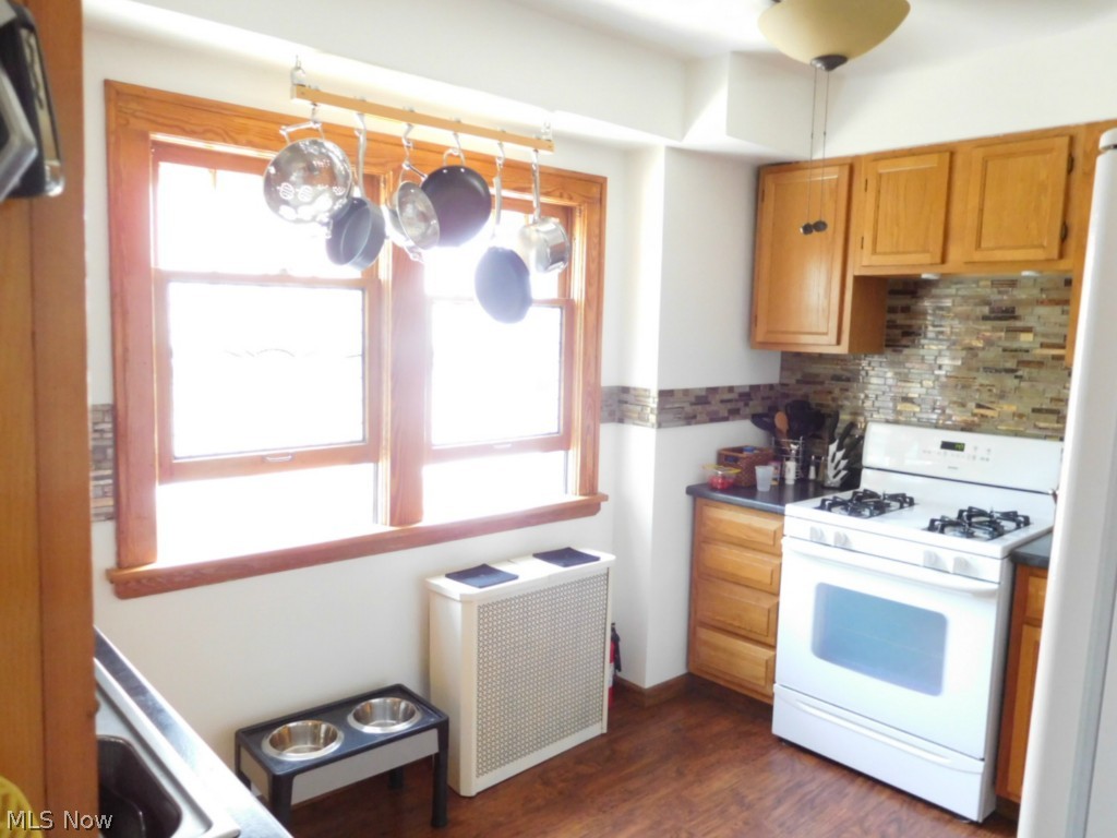 18207 Rosecliff Road Cleveland, OH 44119 - Photo 8 of 19 Gallery Image 8