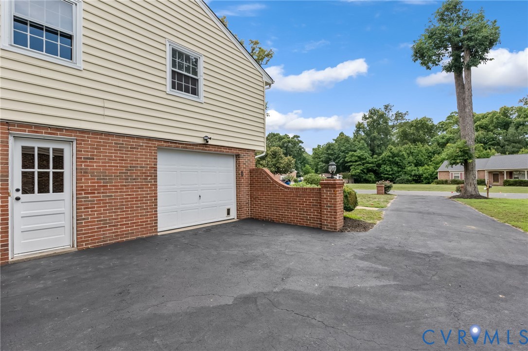 3521 Falstone Road Richmond, VA 23234 - Photo 29 of 31