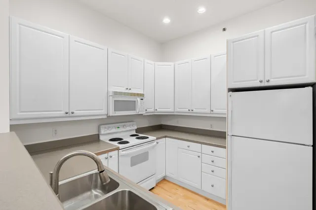 $335,000 | 530 West Doty Street, Unit 107, Madison, WI 53703