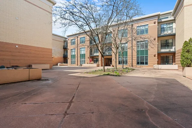 $335,000 | 530 West Doty Street, Unit 107, Madison, WI 53703