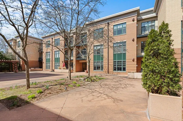 $335,000 | 530 West Doty Street, Unit 107, Madison, WI 53703