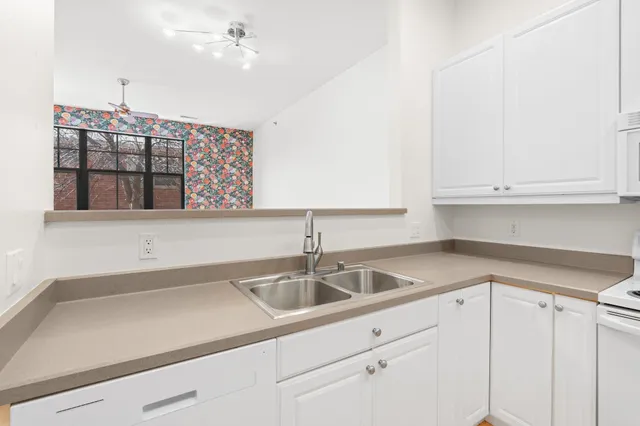 $335,000 | 530 West Doty Street, Unit 107, Madison, WI 53703