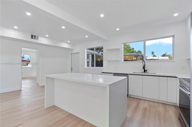 $529,999 | 5701 Southwest 41st Street, West Park, FL 33023