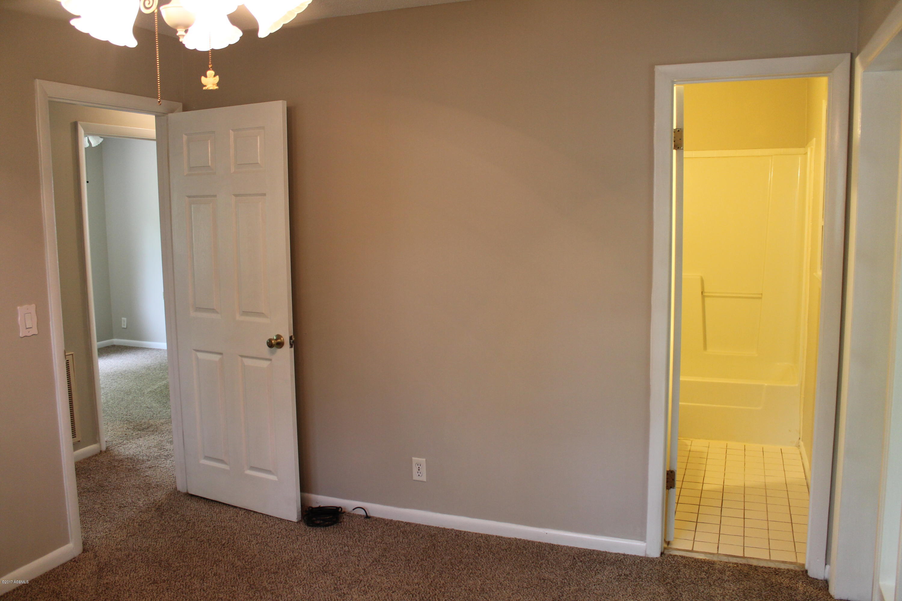 1508 Sycamore Street Beaufort, SC 29902 - Photo 12 of 18 IMG_4876