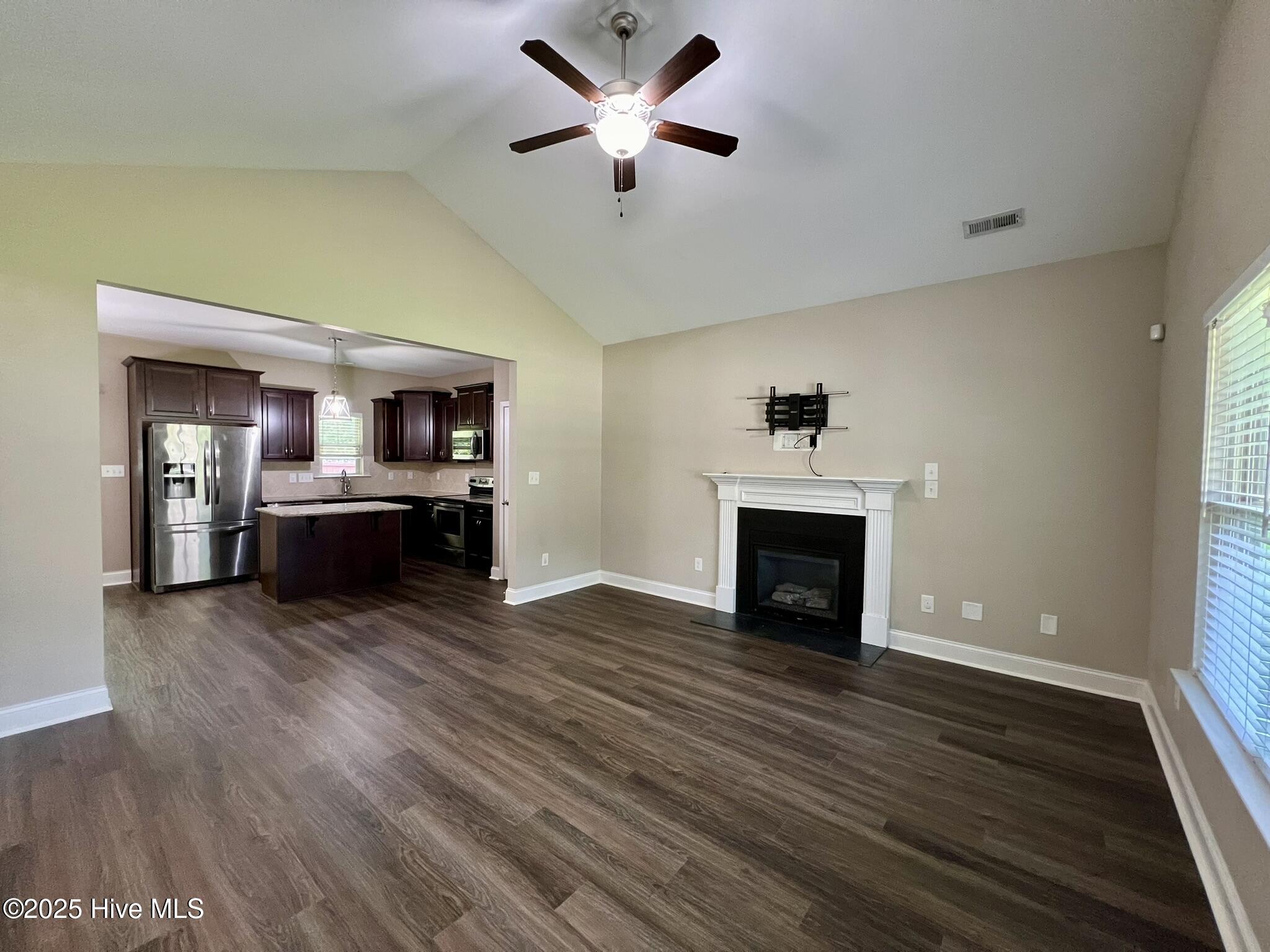 756 Sun Road Aberdeen, NC 28315 - Photo 2 of 25 IMG_4424