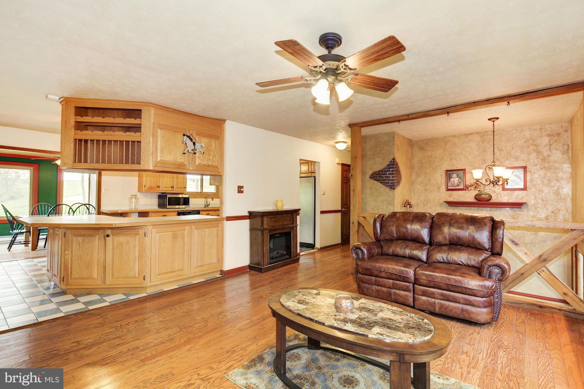 750 Silver Run Valley Road Westminster, MD 21158 - Photo 2 of 30 Living Room