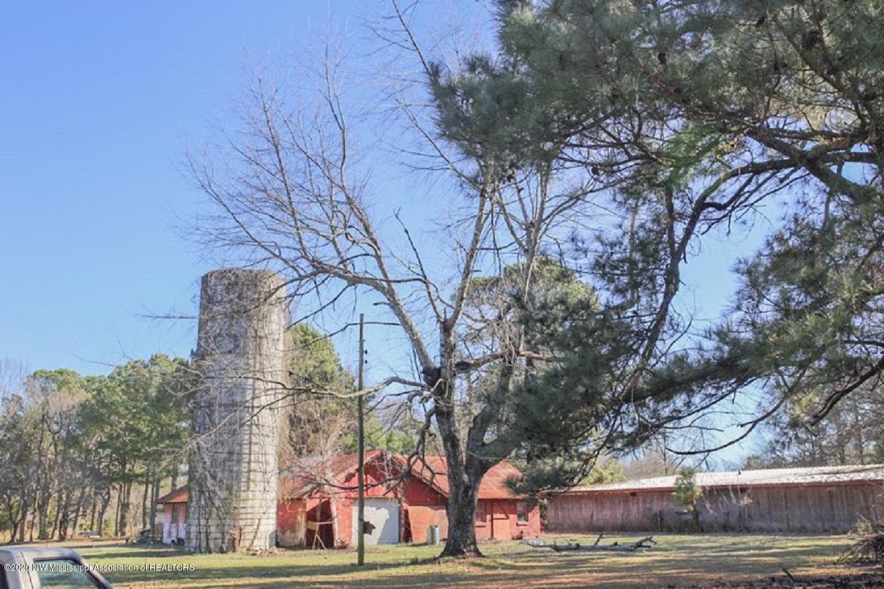 8190 Malone Road Olive Branch, MS 38654 - Photo 8 of 22 J Malone Barn