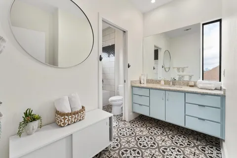 $870,000 | 3311 Pennsylvania Avenue, Unit A, Austin, TX 78721