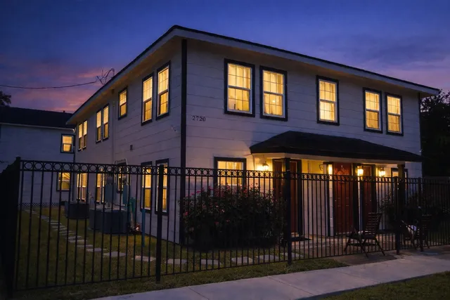 $2,350 | 2720 Truxillo Street, Unit 5, Houston, TX 77004