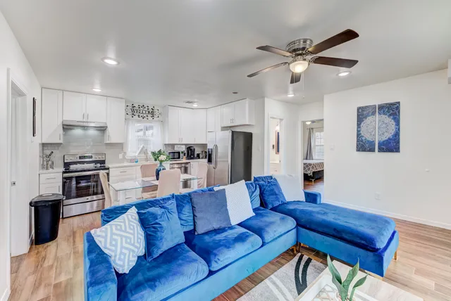 $2,350 | 2720 Truxillo Street, Unit 5, Houston, TX 77004