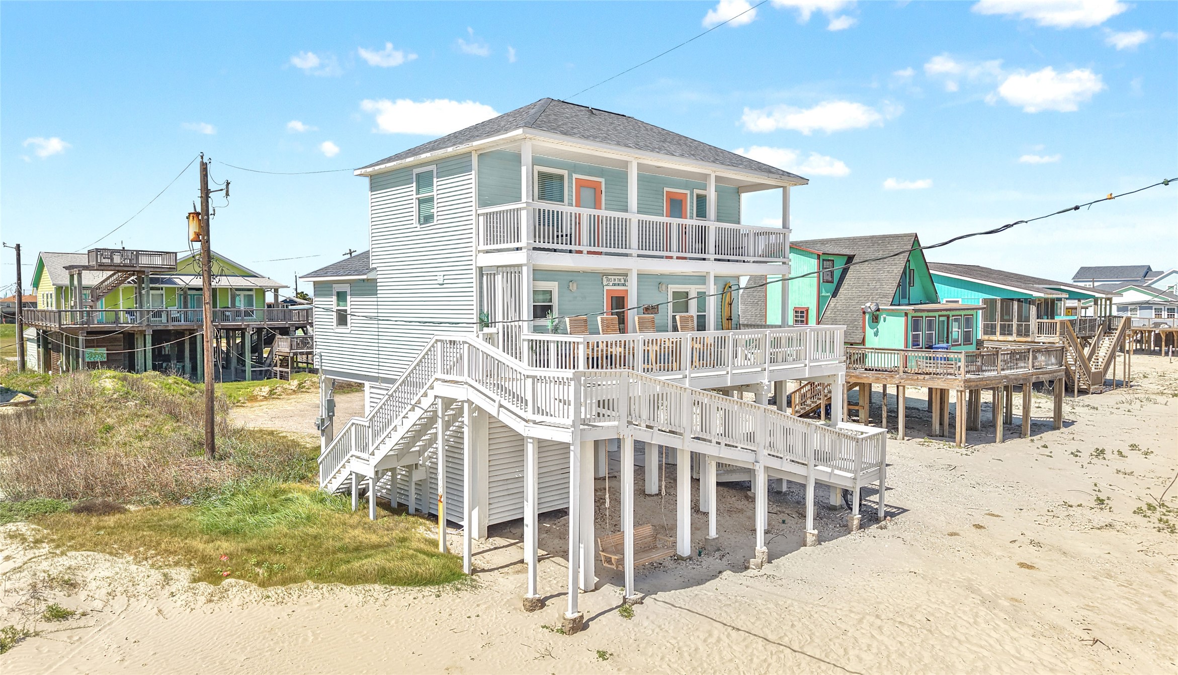 1213 Sargasso Circle Surfside Beach, TX 77541 - Photo 39 of 40 a view of a large building