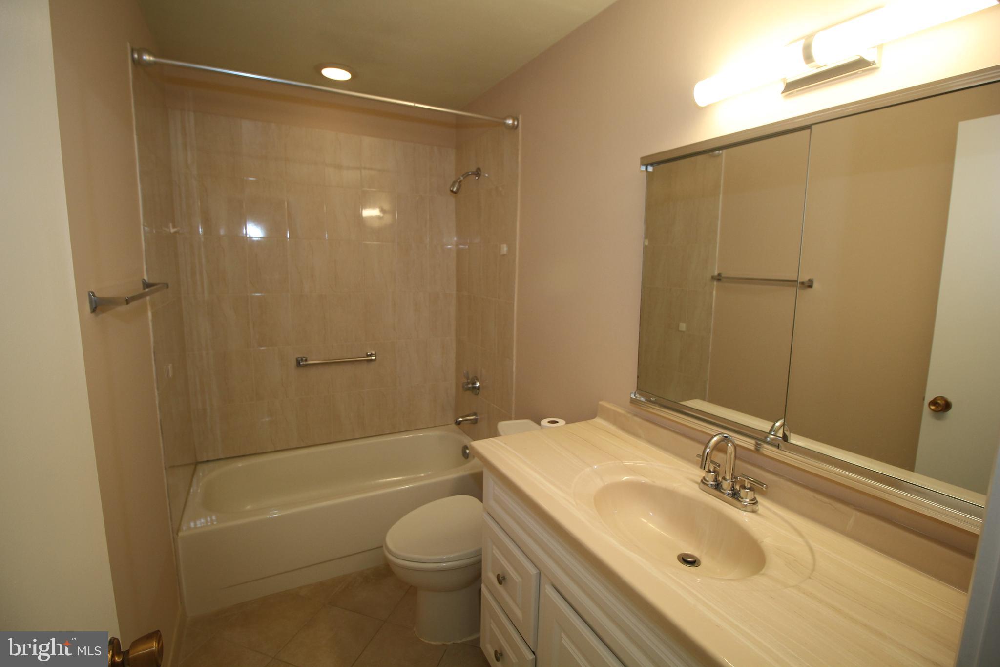 236 Vernon Road Monroe Township, NJ 08831 - Photo 14 of 26 Gallery Image 14