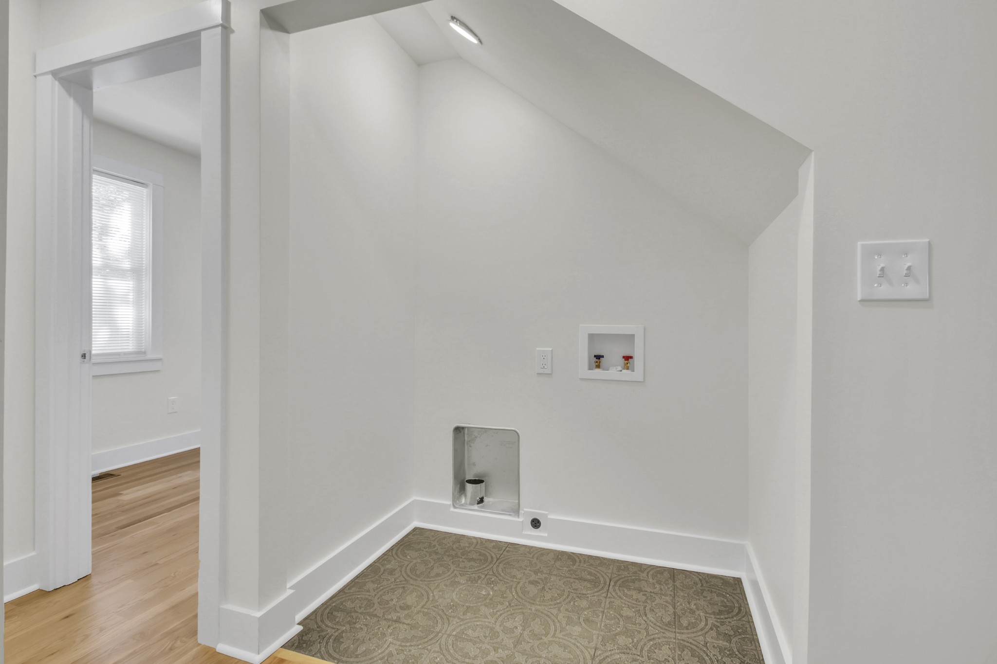 1121 Goldilocks Street Madison, TN 37115 - Photo 15 of 31 an empty room with wooden floor and windows