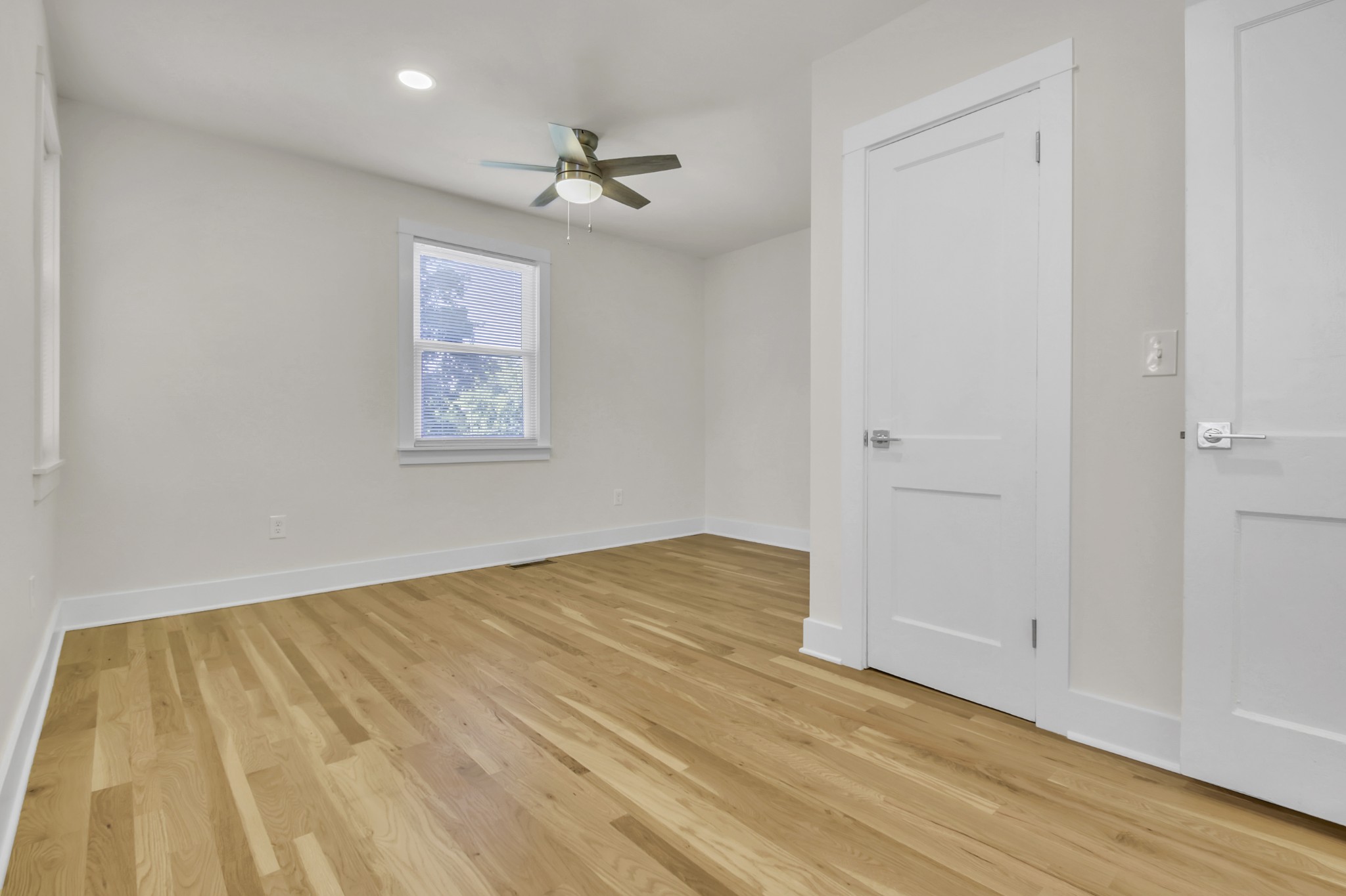 1121 Goldilocks Street Madison, TN 37115 - Photo 19 of 31 wooden floor in an empty room