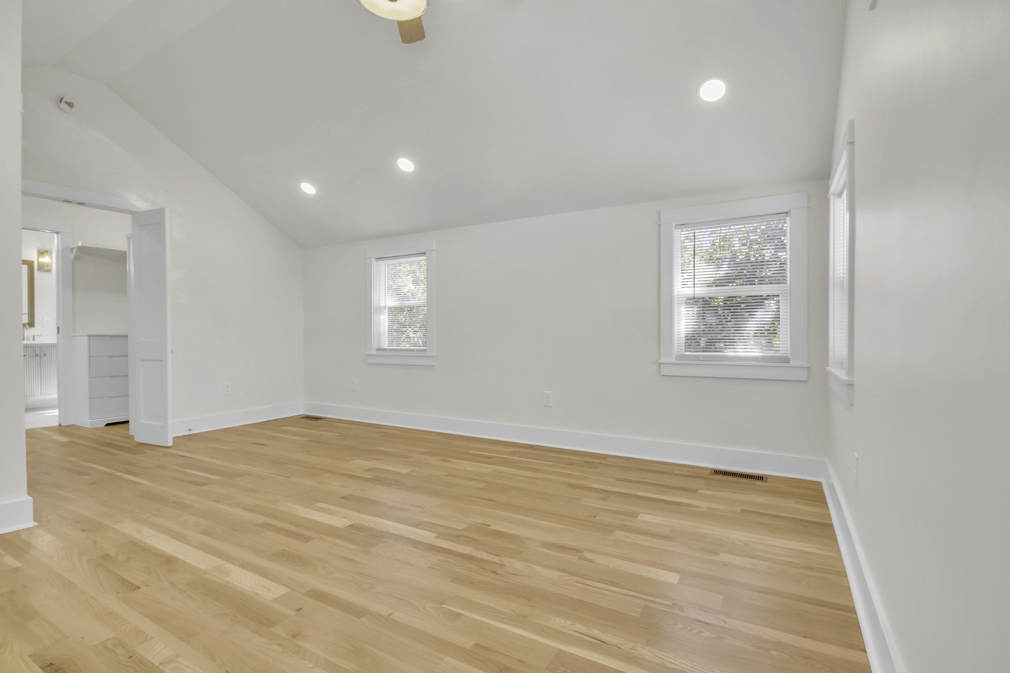 1121 Goldilocks Street Madison, TN 37115 - Photo 22 of 31 a view of an empty room with a window
