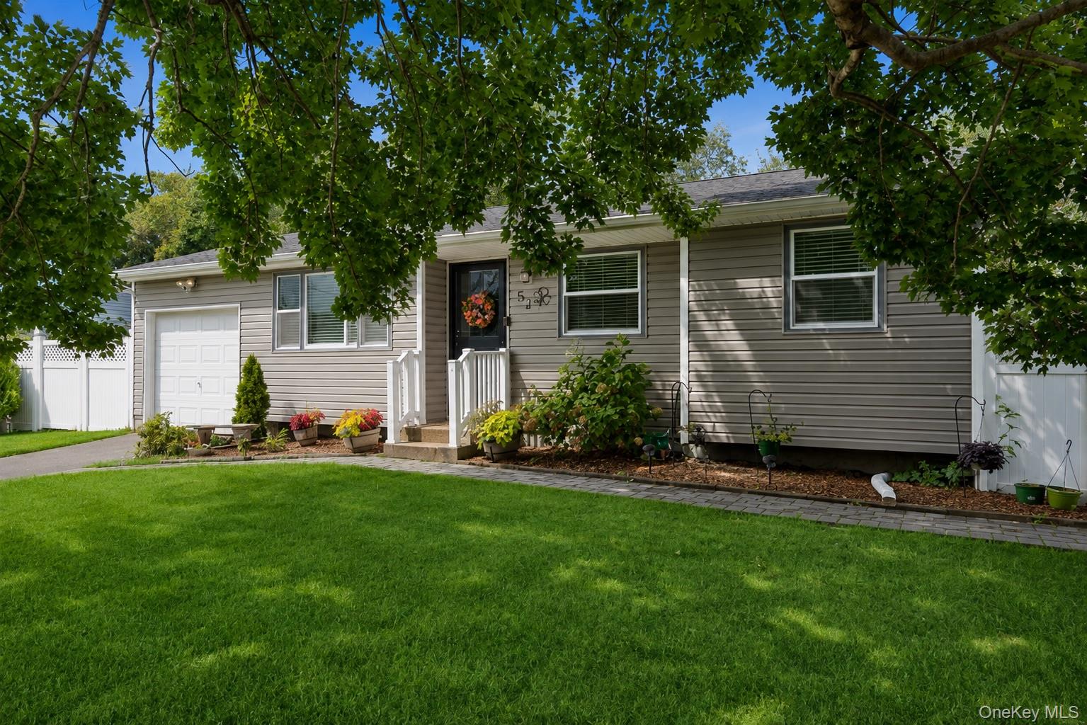 52 South Larry Road Selden, NY 11784 - Photo 30 of 34 Gallery Image 30