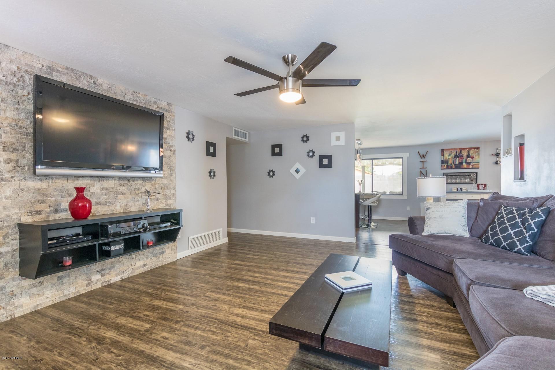 3756 East Pershing Avenue Phoenix, AZ 85032 - Photo 4 of 22 Granite Wall