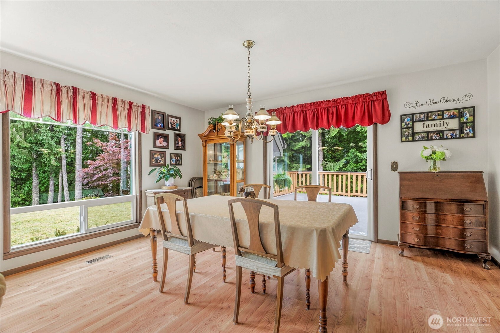 190 Martin Road Silverlake, WA 98645 - Photo 4 of 36