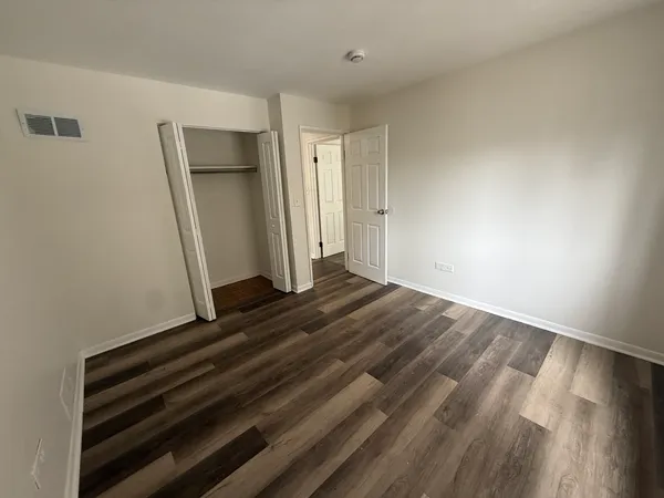 $1,575 | 2310 North Harlem Avenue, Unit 203, Elmwood Park, IL 60707