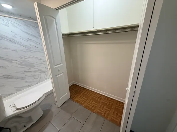 $1,575 | 2310 North Harlem Avenue, Unit 203, Elmwood Park, IL 60707