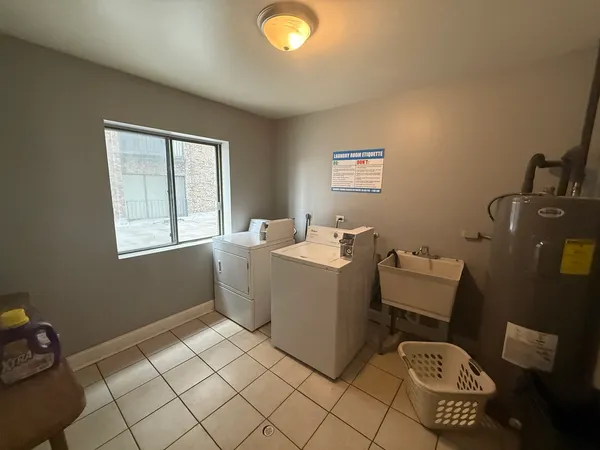 $1,575 | 2310 North Harlem Avenue, Unit 203, Elmwood Park, IL 60707
