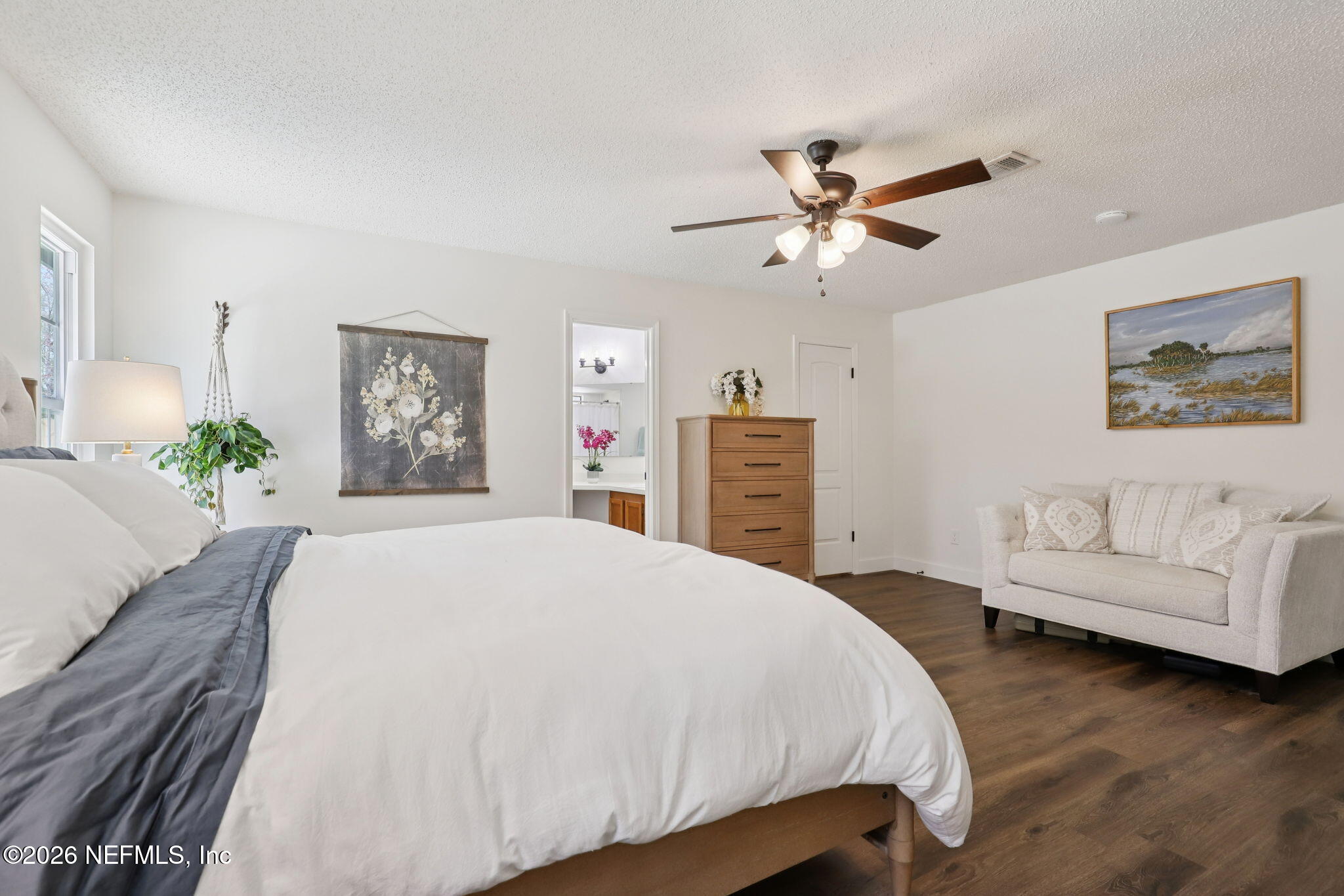 10122 Hawks Hollow Road Jacksonville, FL 32257 - Photo 28 of 46 Primary En Suite