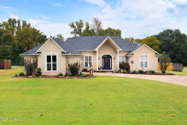 $345,000 | 114 Ethelyn Smith Drive, Senatobia, MS 38668