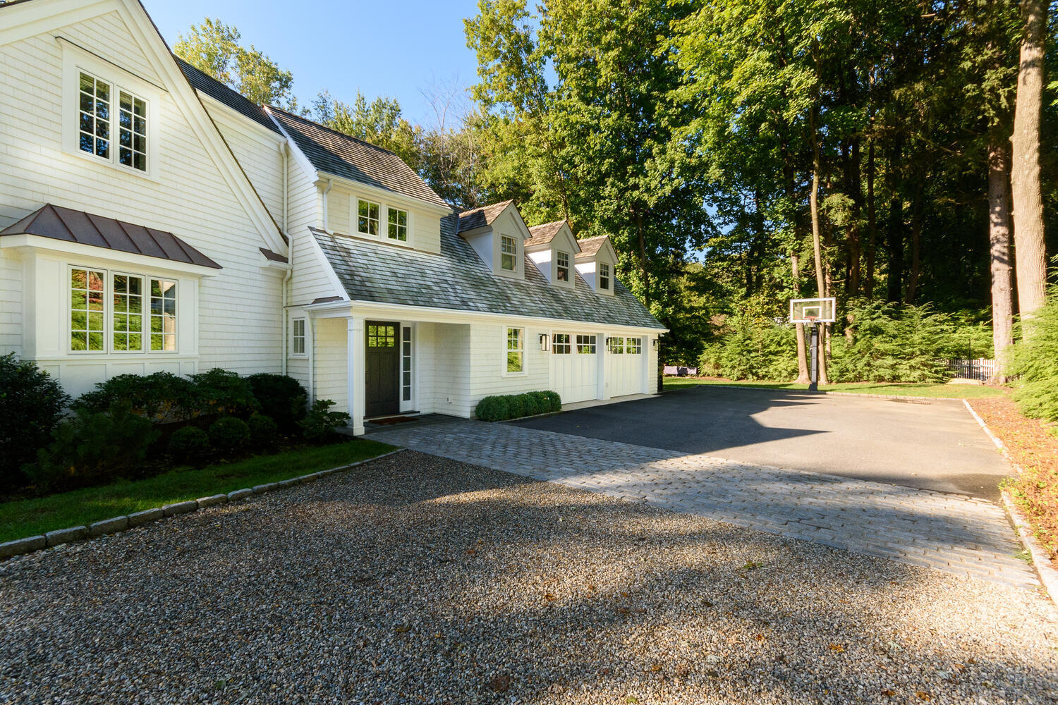 293 Hollow Tree Ridge Road Darien, CT 06820 - Photo 37 of 46 a view of back yard of the house