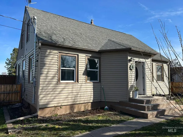 $379,500 | 3837 16th Street, Lewiston, ID 83501