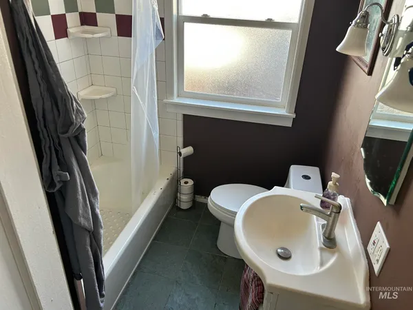 $379,500 | 3837 16th Street, Lewiston, ID 83501