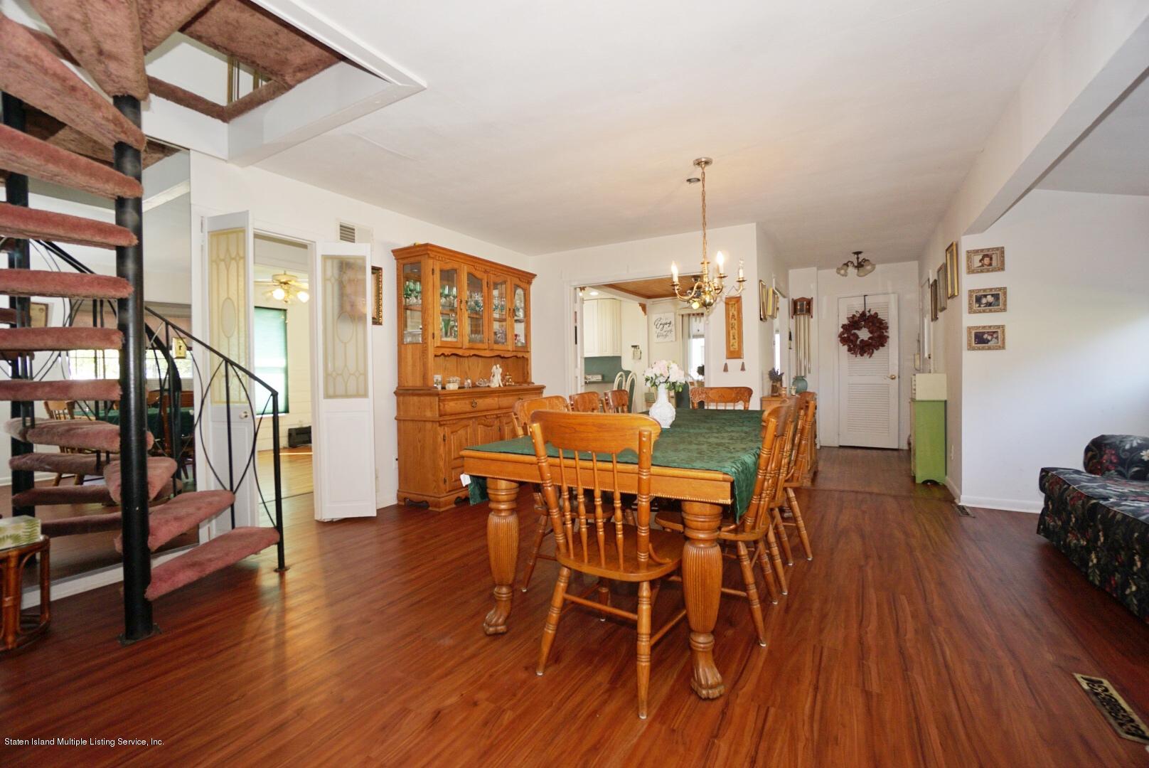 5 Dent Road Staten Island, NY 10308 - Photo 9 of 28 (9) DINING ROOM