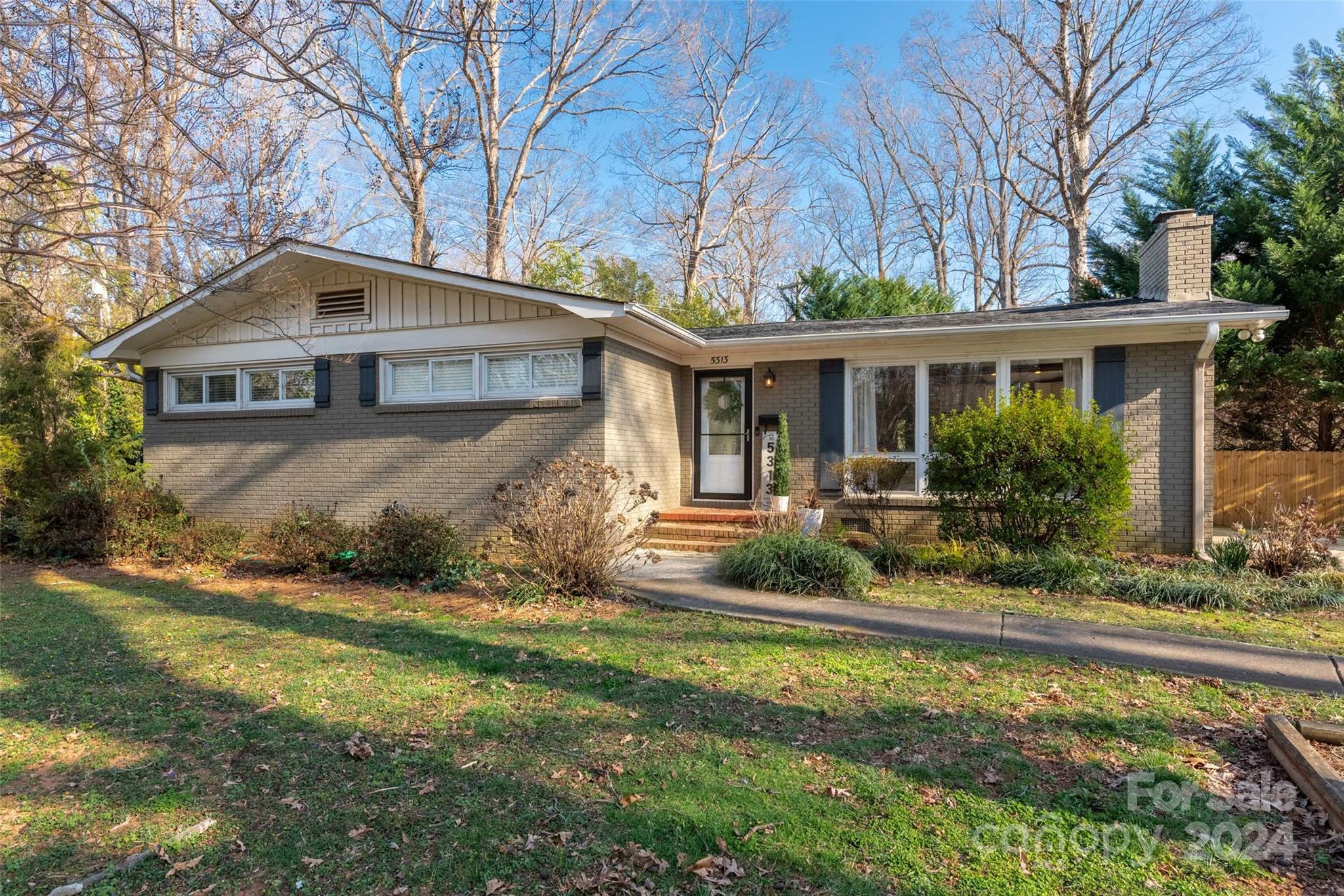 5313 Seacroft Road Charlotte, NC 28210 - Photo 1 of 28 Gallery Image 1