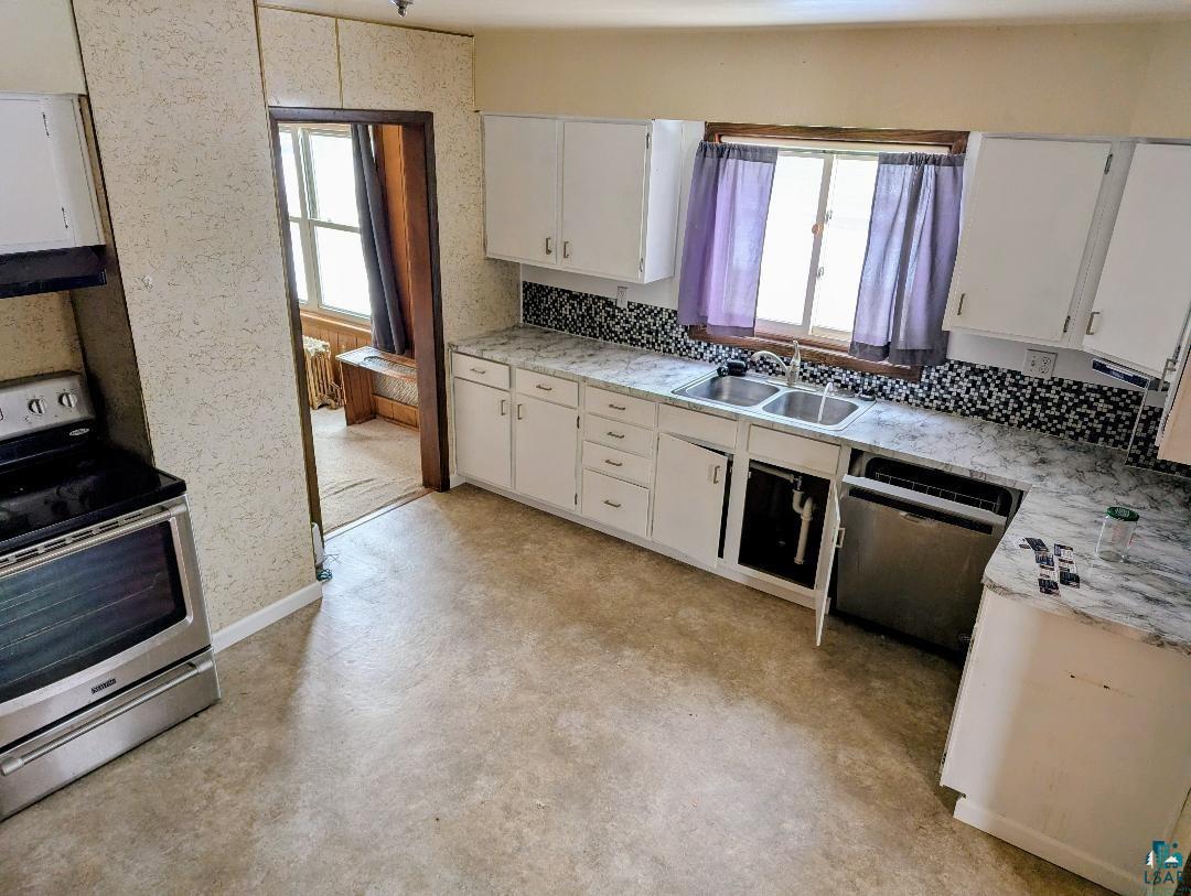 119 Michigan Avenue East Gilbert, MN 55741 - Photo 11 of 22 Kitchen