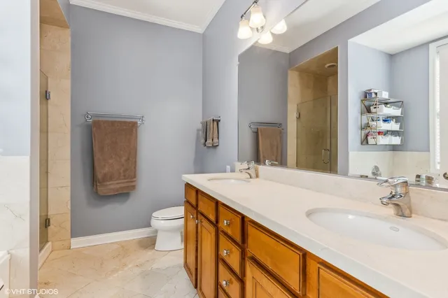 $585,000 | 4717 North Clark Street, Unit 2S, Chicago, IL 60640