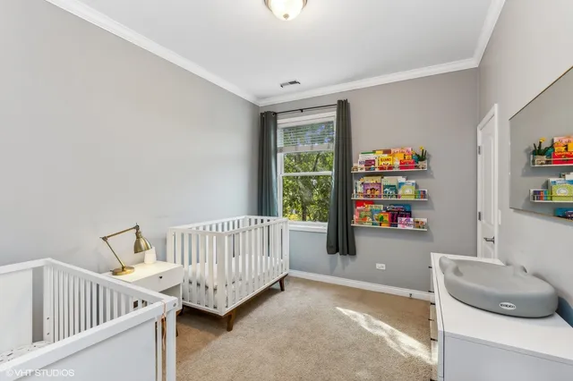 $585,000 | 4717 North Clark Street, Unit 2S, Chicago, IL 60640