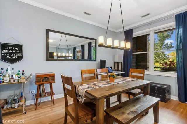 $585,000 | 4717 North Clark Street, Unit 2S, Chicago, IL 60640