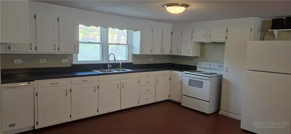 $3,000 | 536 North Carolina Highway 105 Bypass, Unit A, Boone, NC 28607
