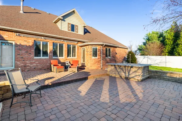 $575,000 | 3218 Woodhaven Drive, Bourbonnais, IL 60914