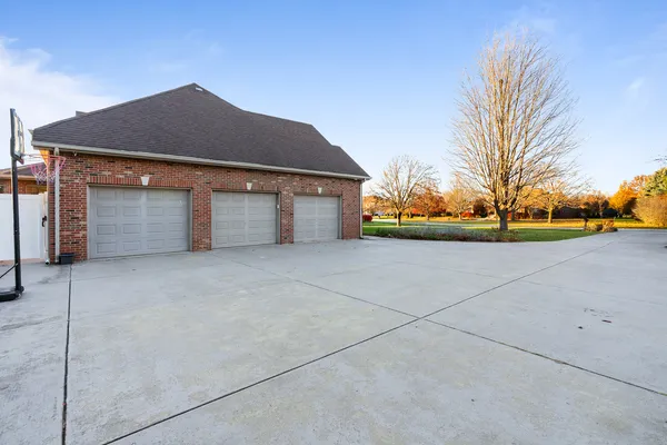 $575,000 | 3218 Woodhaven Drive, Bourbonnais, IL 60914