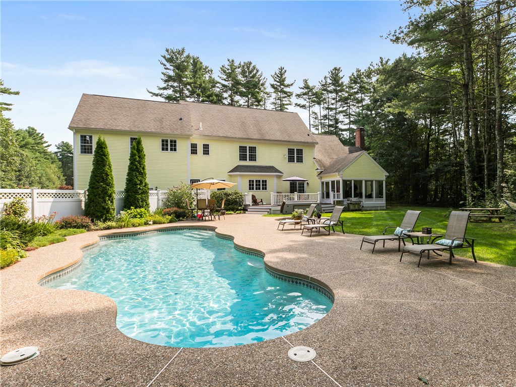 5 Riverbend Road Upton, MA 01568 - Photo 30 of 40 Gallery Image 30