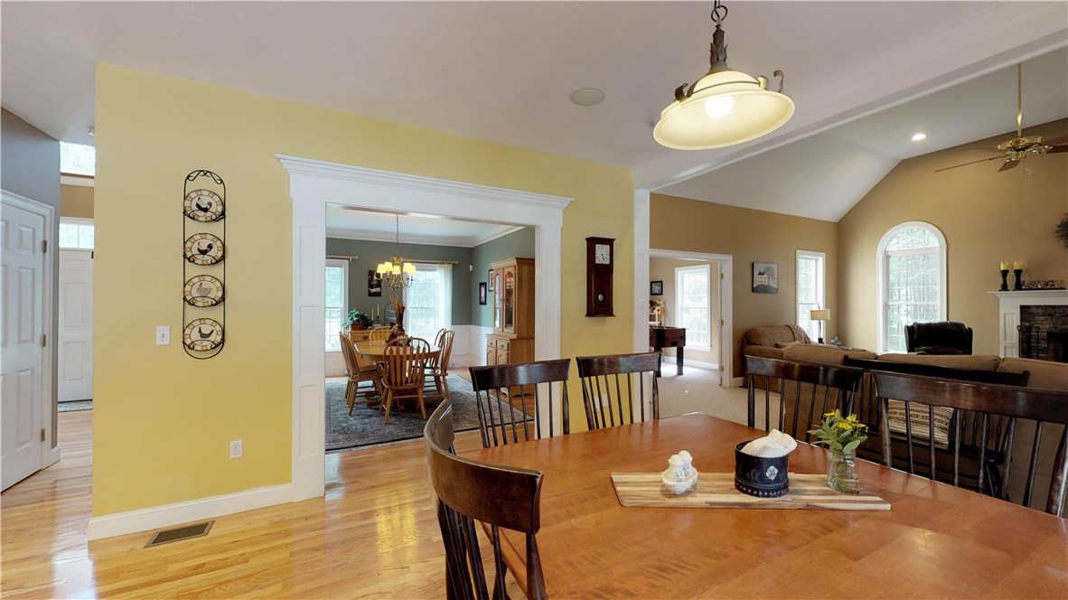 5 Riverbend Road Upton, MA 01568 - Photo 6 of 40 Gallery Image 6