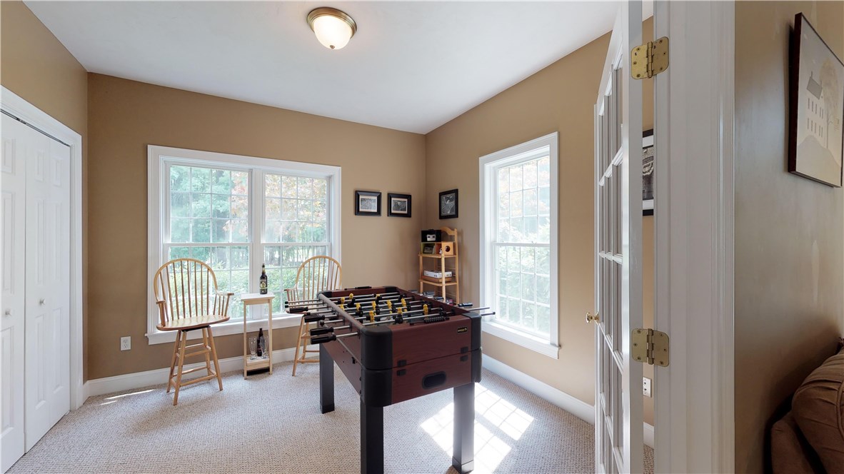 5 Riverbend Road Upton, MA 01568 - Photo 10 of 40 Gallery Image 10